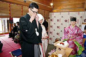 和装ねっと　栃木県　佐野市　加茂別雷神社　結婚式　食事会　和装写真